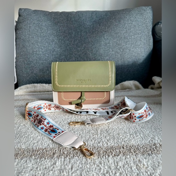 Brand New Crossbody Bag💚 - Picture 13 of 13